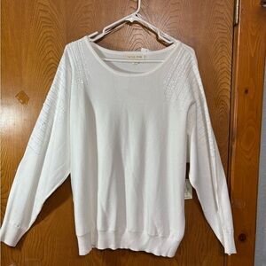 Chic White Crew Neck Sweater